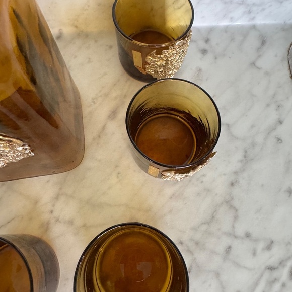 Vintage Amber Glass Bar Set | Decanter & 6 Glasses | Royal Crest Design - Picture 3 of 8